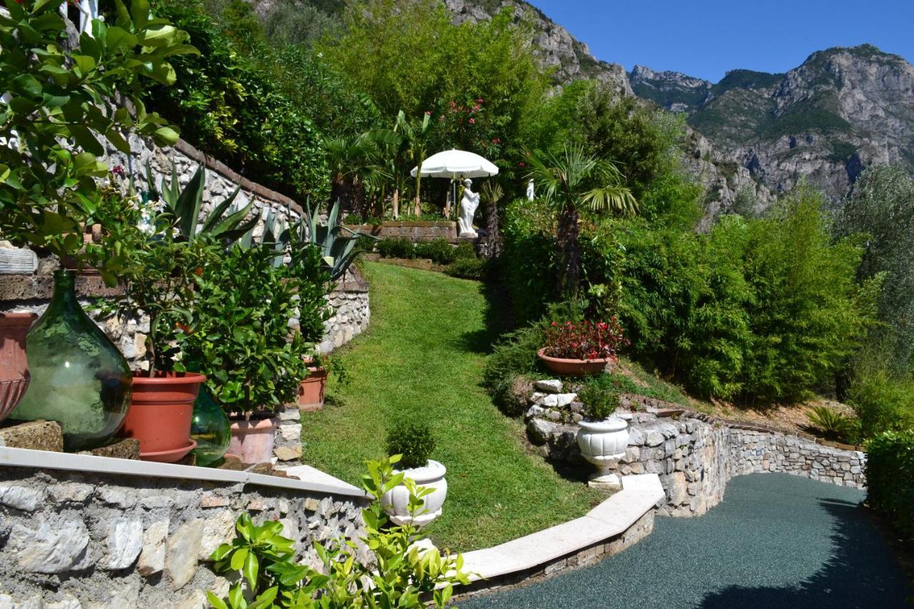 Appartamenti Casa Carlotta Лімоне-суль-Гарда Екстер'єр фото