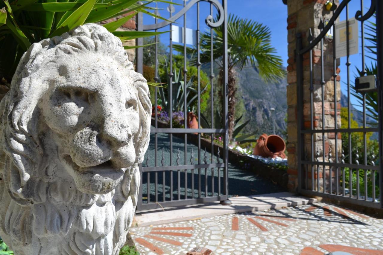 Appartamenti Casa Carlotta Лімоне-суль-Гарда Екстер'єр фото