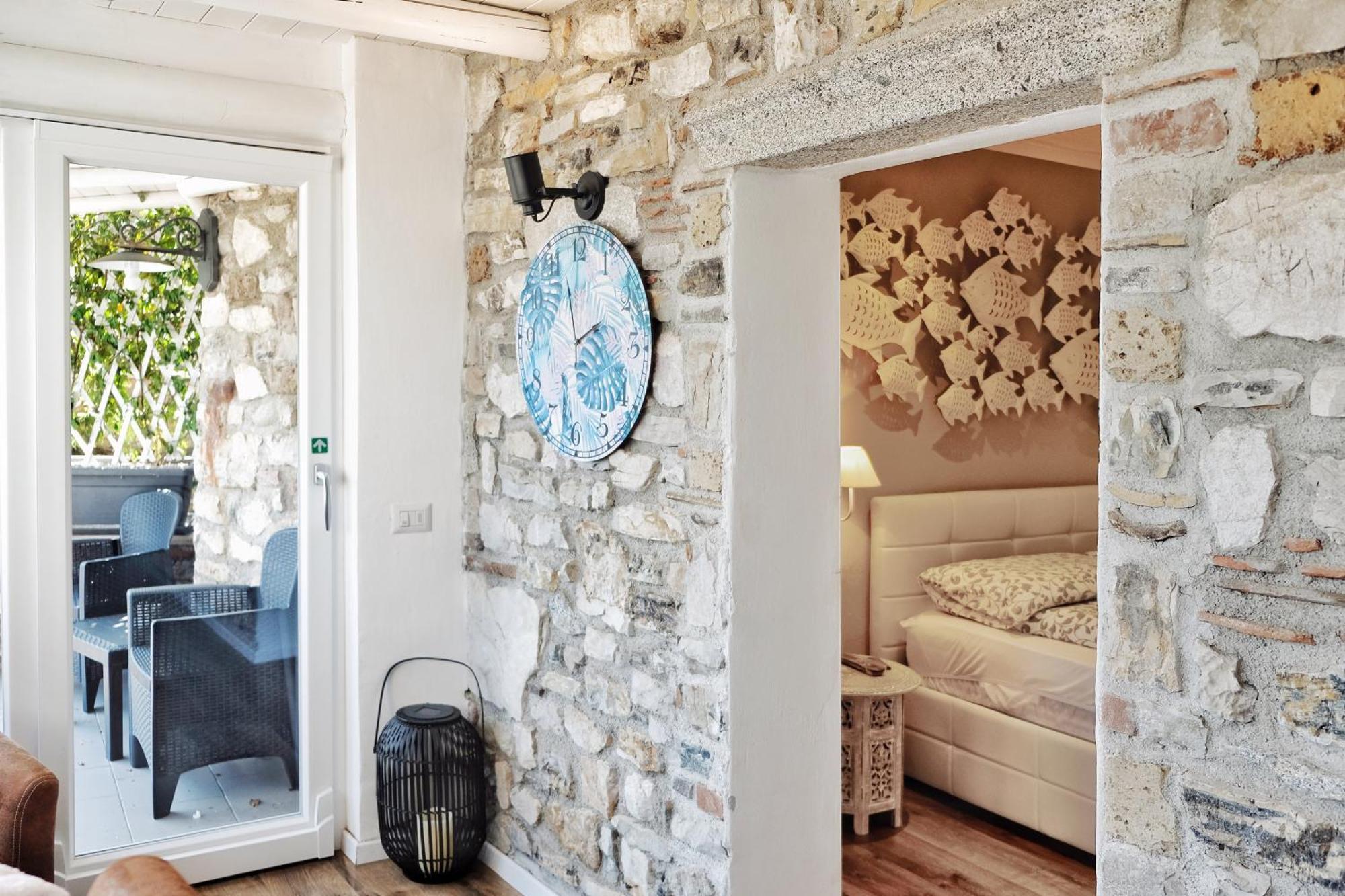 Appartamenti Casa Carlotta Лімоне-суль-Гарда Екстер'єр фото